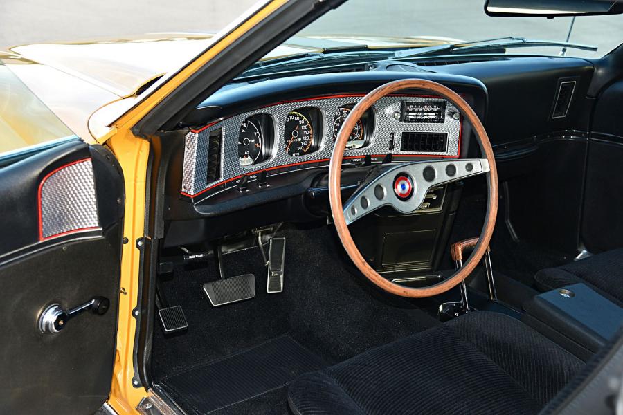 Интерьер AMC Javelin AMX 401 Go Package (7179-8) 1971 года  (фото 4 из 10)